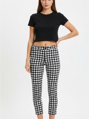 St. John's Bay Black & White Gingham Capri Pants